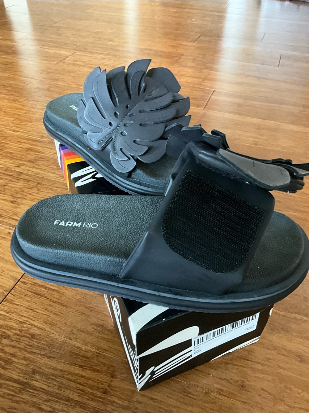 Farm Rio Black Slide Sandals with Leaf Accent - Picture 3 of 4